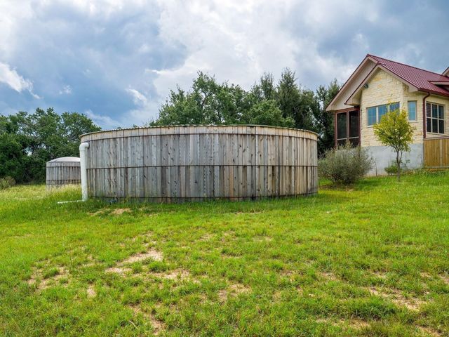 529 Vista Ridge Drive, Round Mountain, TX 78663