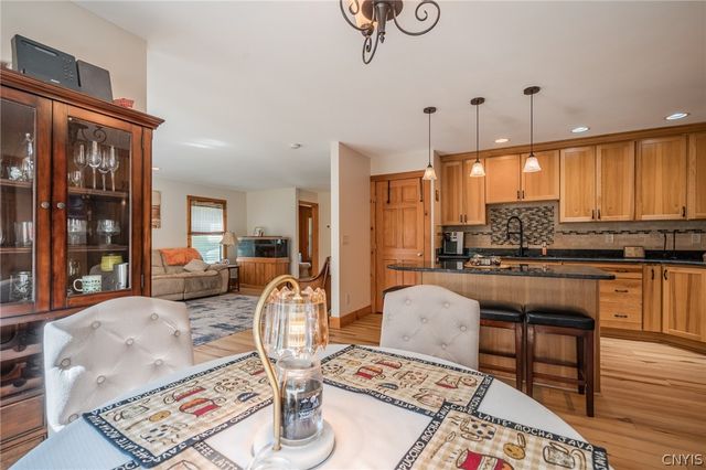 8824 Gaskin Road, Clay, NY 13041