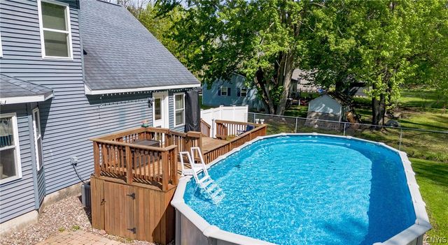 8824 Gaskin Road, Clay, NY 13041