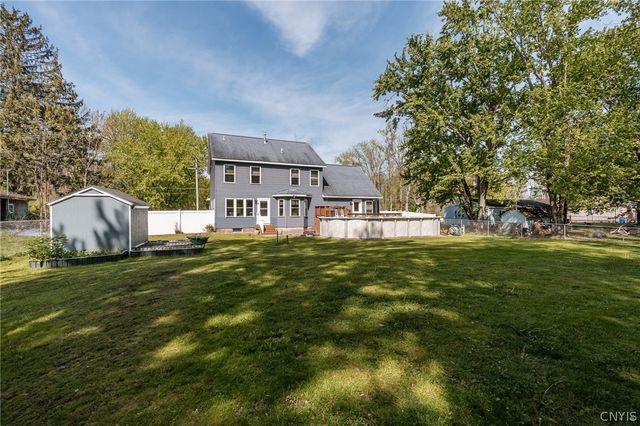 8824 Gaskin Road, Clay, NY 13041