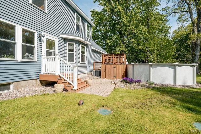 8824 Gaskin Road, Clay, NY 13041