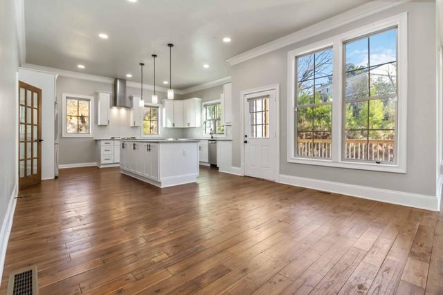 2914 Battlecrest Drive, Decatur, GA 30034