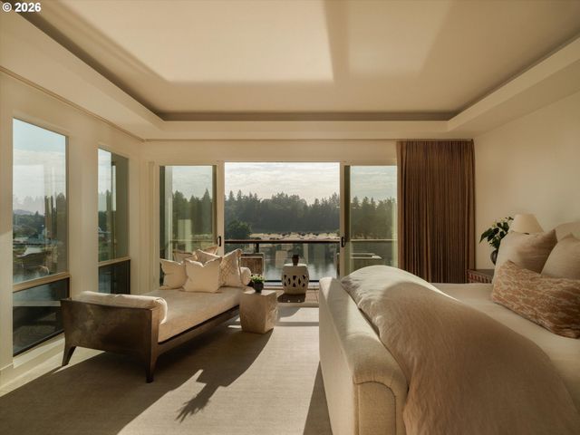 11000 S RIVERWOOD Rd, Portland, OR 97219
