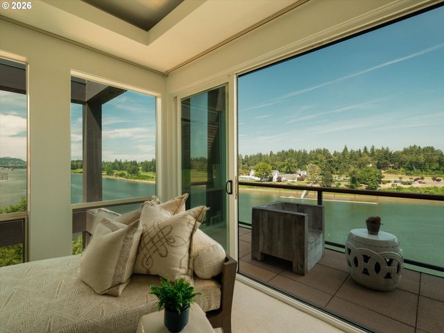 11000 S RIVERWOOD Rd, Portland, OR 97219