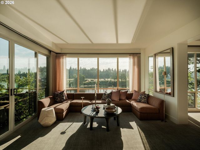 11000 S RIVERWOOD Rd, Portland, OR 97219