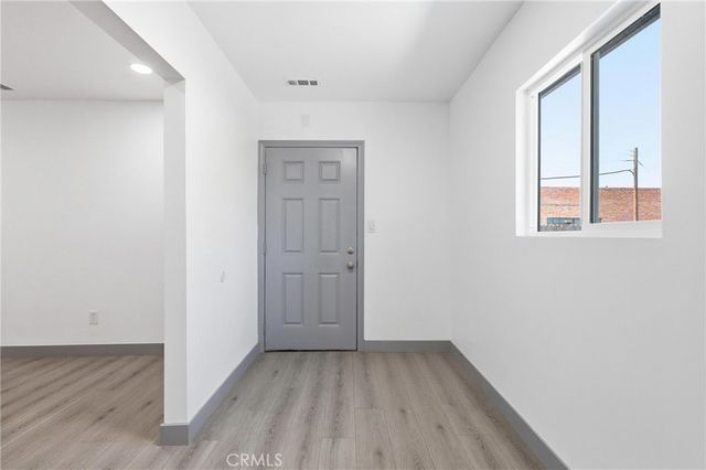 1327 S Eastern, Commerce, CA 90040