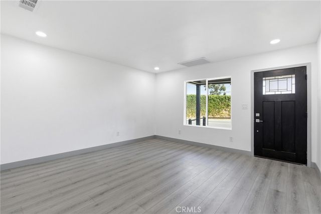 1327 S Eastern, Commerce, CA 90040