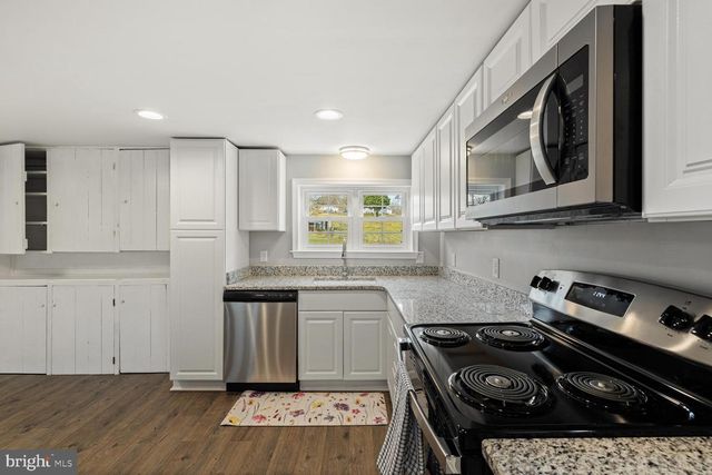 893 TURKEY KNOB RD, Quicksburg, VA 22847
