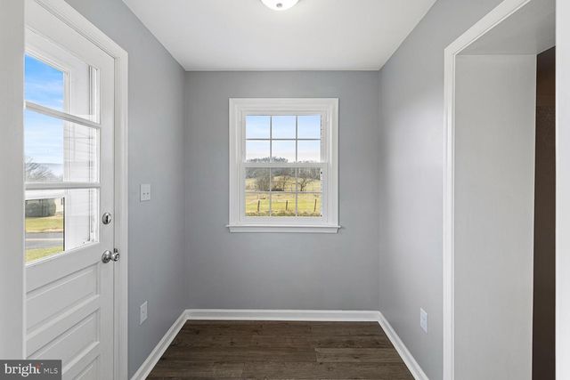 893 TURKEY KNOB RD, Quicksburg, VA 22847