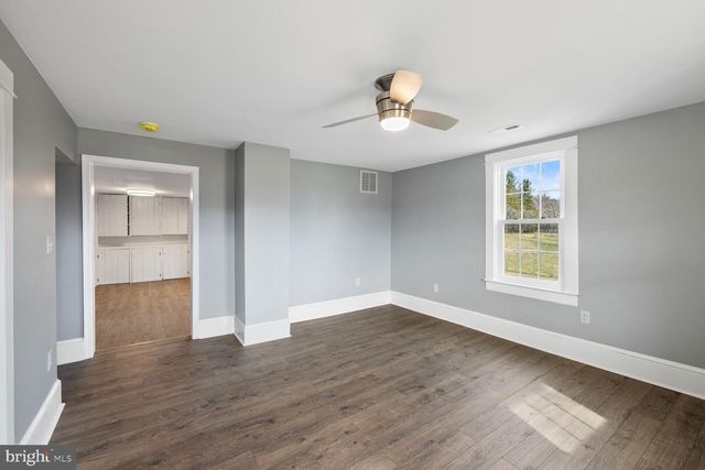 893 TURKEY KNOB RD, Quicksburg, VA 22847