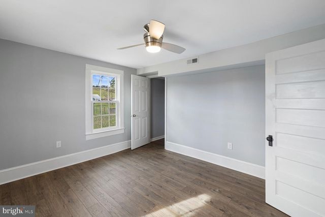 893 TURKEY KNOB RD, Quicksburg, VA 22847