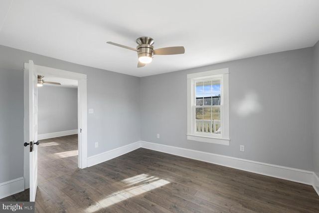 893 TURKEY KNOB RD, Quicksburg, VA 22847