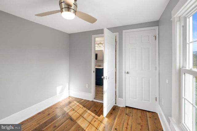 893 TURKEY KNOB RD, Quicksburg, VA 22847