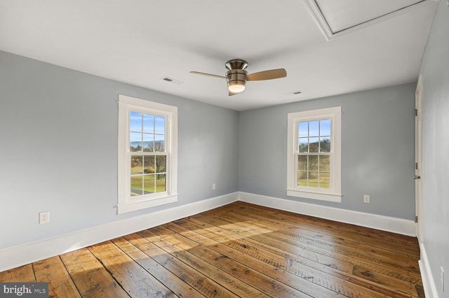 893 TURKEY KNOB RD, Quicksburg, VA 22847