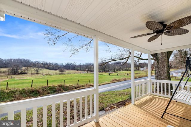 893 TURKEY KNOB RD, Quicksburg, VA 22847