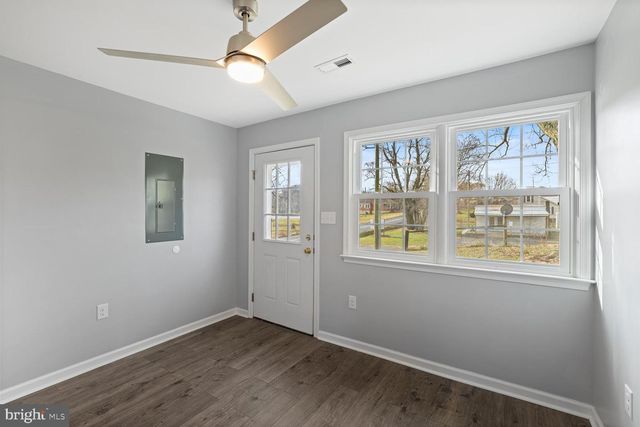 893 TURKEY KNOB RD, Quicksburg, VA 22847