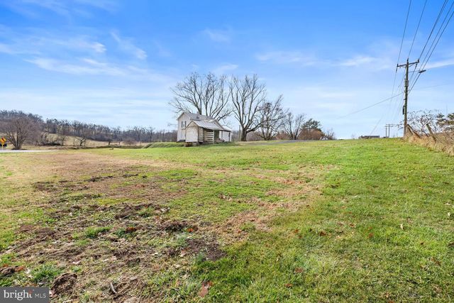 893 TURKEY KNOB RD, Quicksburg, VA 22847