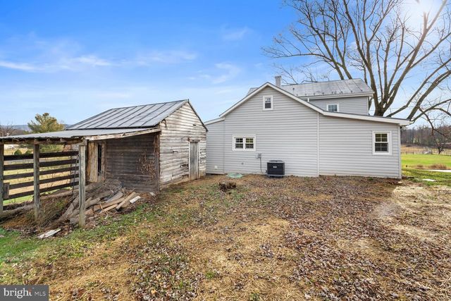 893 TURKEY KNOB RD, Quicksburg, VA 22847
