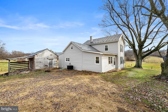 893 TURKEY KNOB RD, Quicksburg, VA 22847