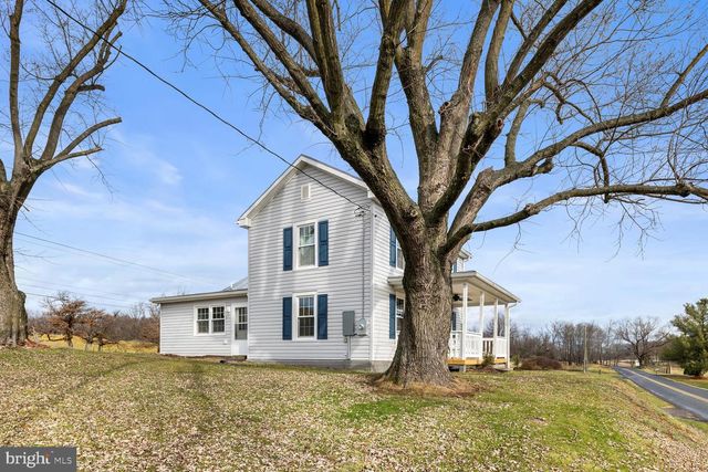 893 TURKEY KNOB RD, Quicksburg, VA 22847