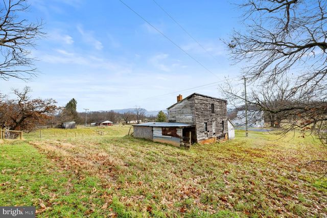 893 TURKEY KNOB RD, Quicksburg, VA 22847