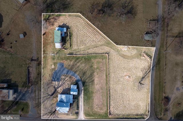 893 TURKEY KNOB RD, Quicksburg, VA 22847