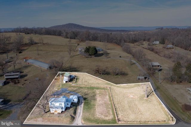 893 TURKEY KNOB RD, Quicksburg, VA 22847