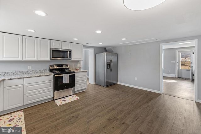 893 TURKEY KNOB RD, Quicksburg, VA 22847