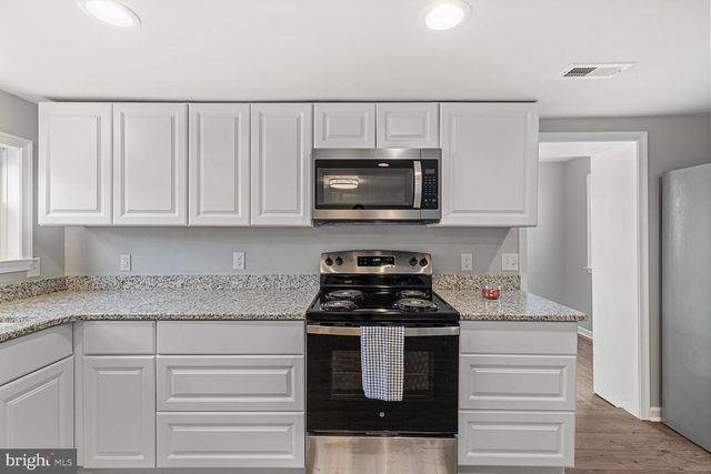 893 TURKEY KNOB RD, Quicksburg, VA 22847
