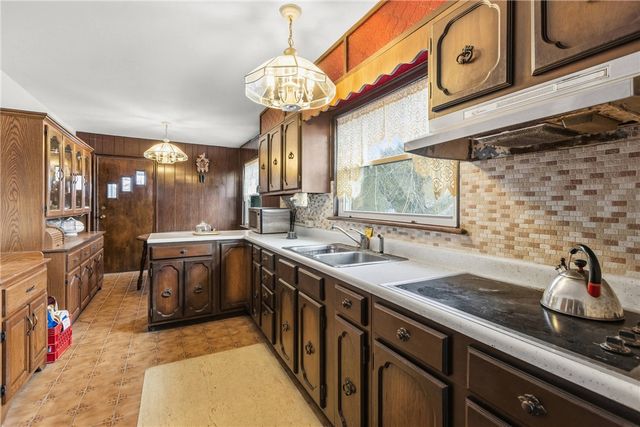 192 Salem Church Rd, Ohioville, PA 15059