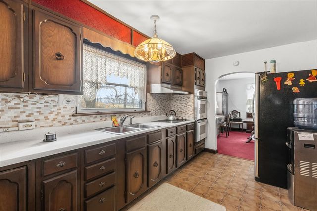 192 Salem Church Rd, Ohioville, PA 15059