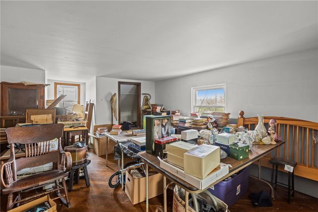 192 Salem Church Rd, Ohioville, PA 15059