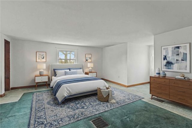 192 Salem Church Rd, Ohioville, PA 15059