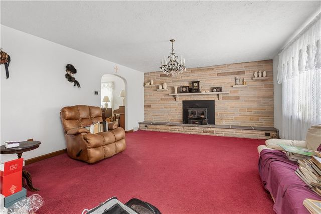 192 Salem Church Rd, Ohioville, PA 15059