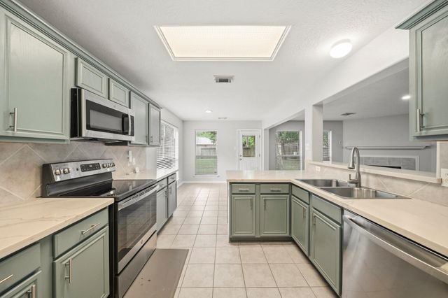 17907 Pelican Cove Court, Humble, TX 77346