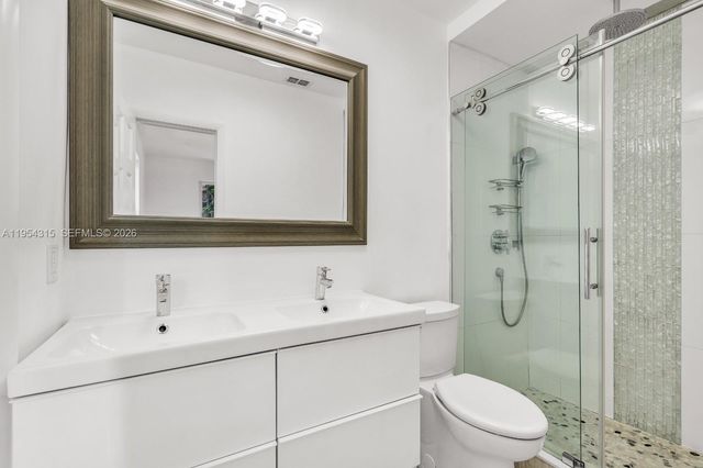 1040 N Royal Poinciana Blvd na, Miami Springs, FL 33166