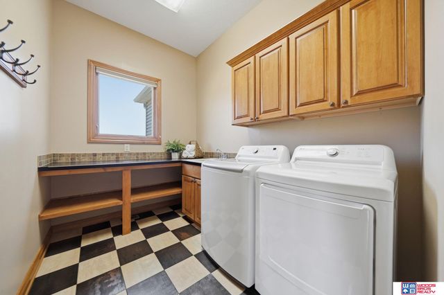 1530 Deer Trail, Roca, NE 68430