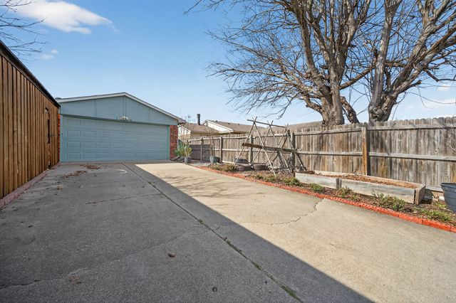 1918 Lamont Drive, Garland, TX 75040