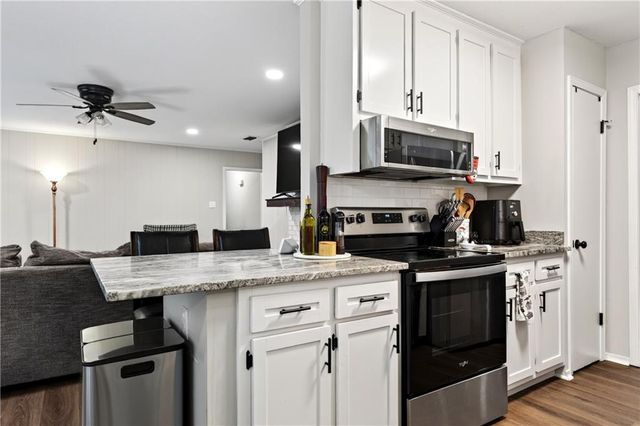 2322 Greenleaf Court, Mobile, AL 36693