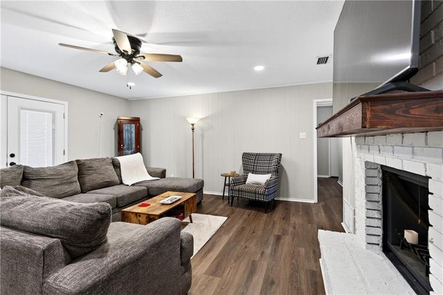 2322 Greenleaf Court, Mobile, AL 36693
