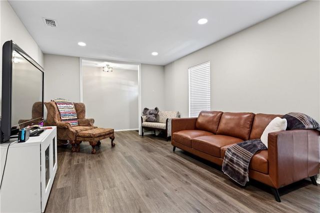 2322 Greenleaf Court, Mobile, AL 36693
