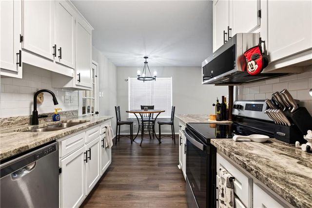 2322 Greenleaf Court, Mobile, AL 36693