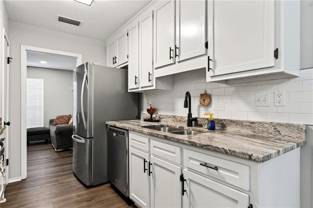 2322 Greenleaf Court, Mobile, AL 36693