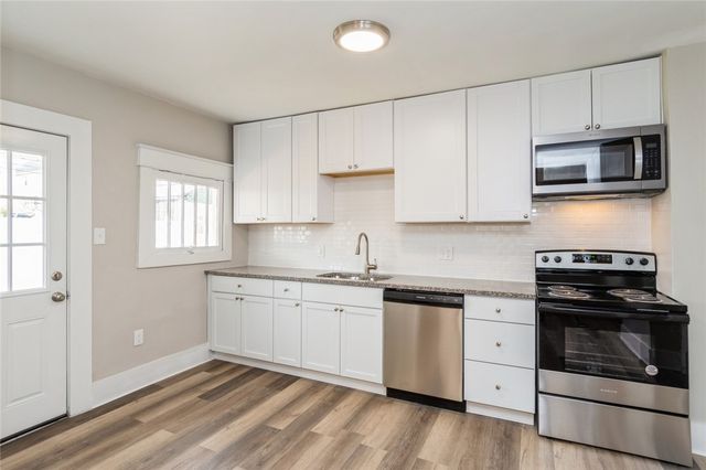2014 Constitution Blvd, Arnold, PA 15068