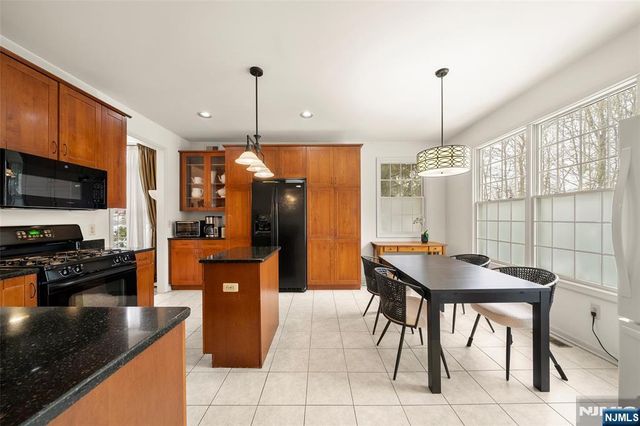 48 Bovensiepen Court, Roseland, NJ 07068