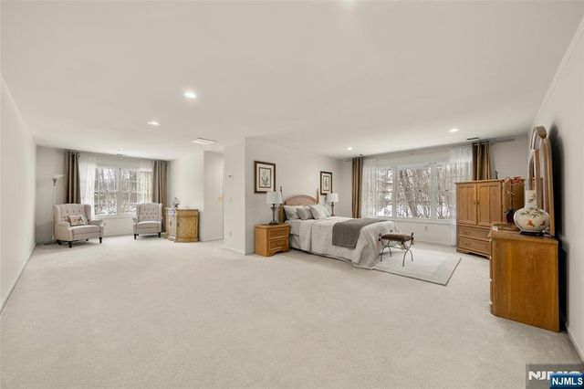 48 Bovensiepen Court, Roseland, NJ 07068