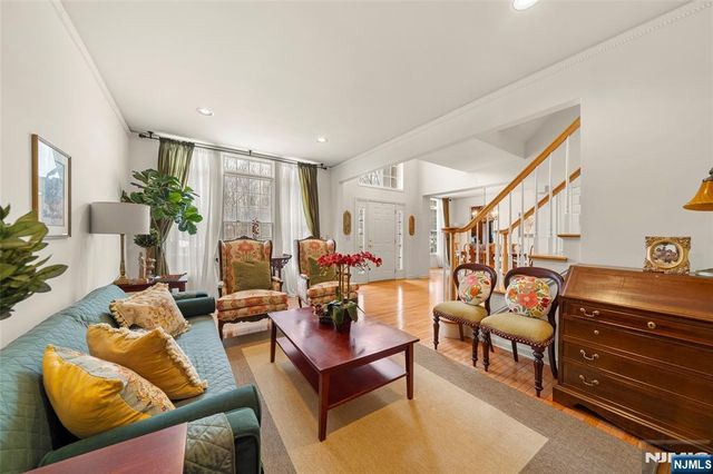 48 Bovensiepen Court, Roseland, NJ 07068