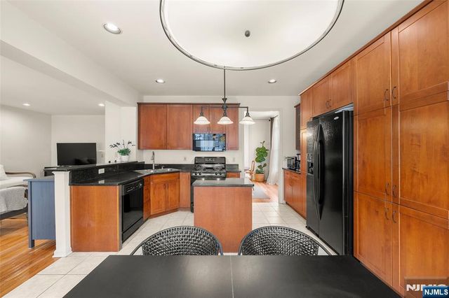 48 Bovensiepen Court, Roseland, NJ 07068