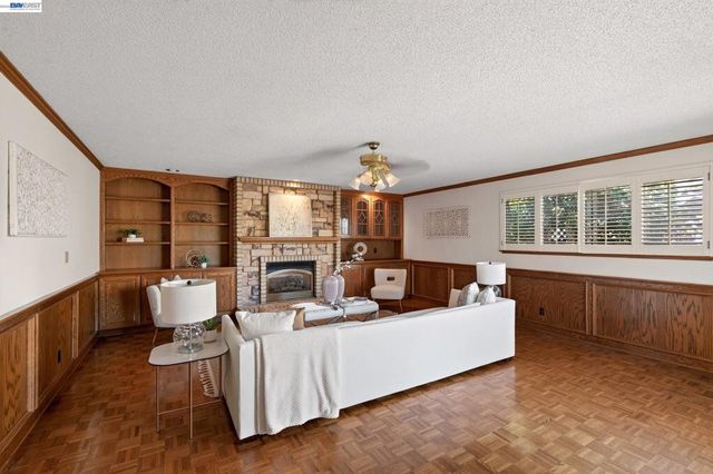 30696 Brae Burn Ave, Hayward, CA 94544