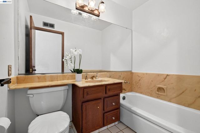 30696 Brae Burn Ave, Hayward, CA 94544